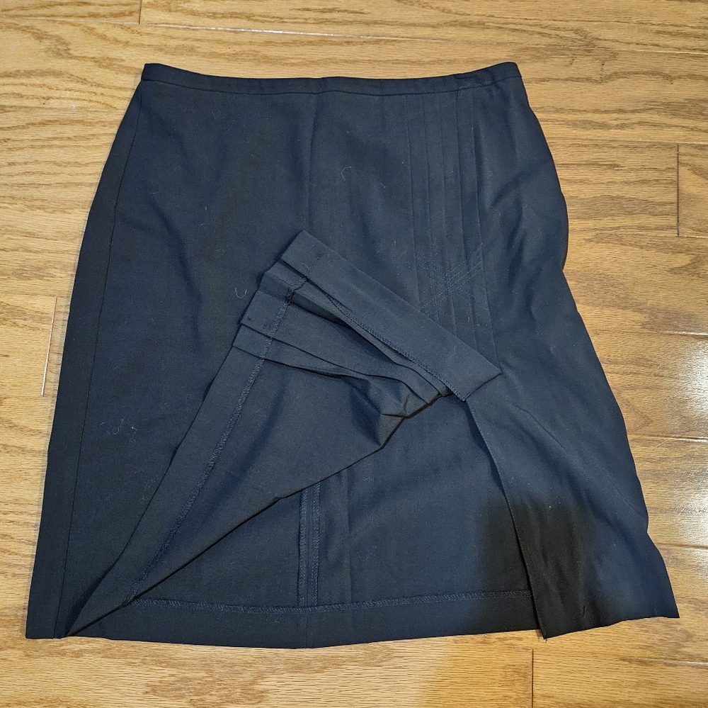 Nine & Company Black Pencil Skirt with Pleat and Slit - Picture 4 of 7